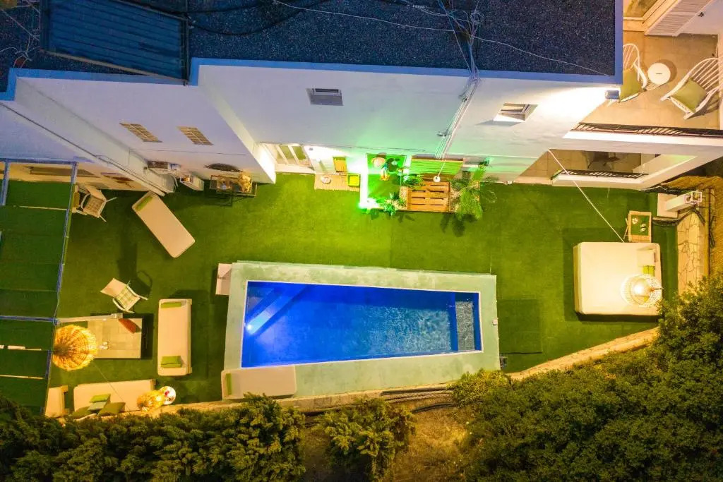 The White House Hersonissos