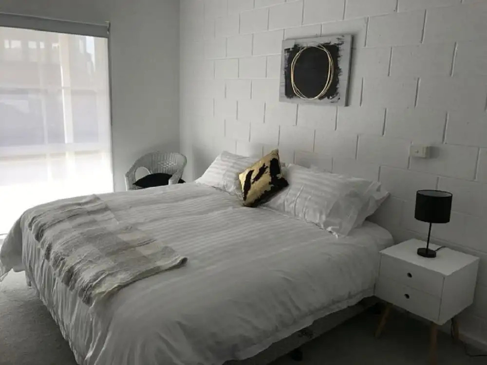 Mibnb Geelong CBD Spacious Studio Apartments