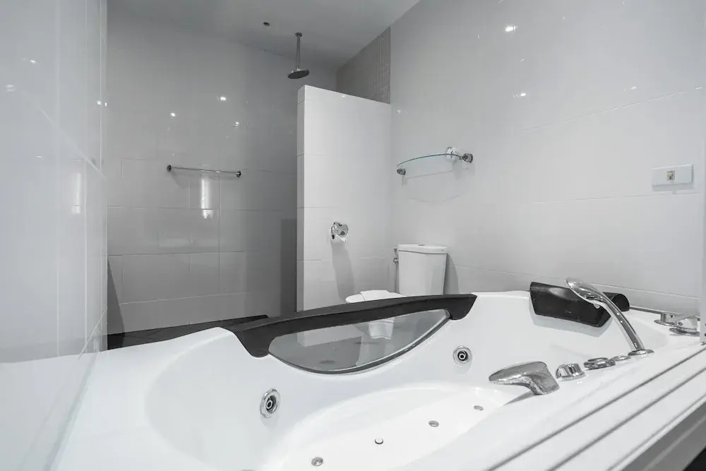 Hillside Seaview Residence, Karon