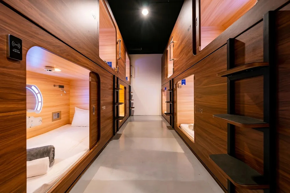 Jpod Capsule Hotel