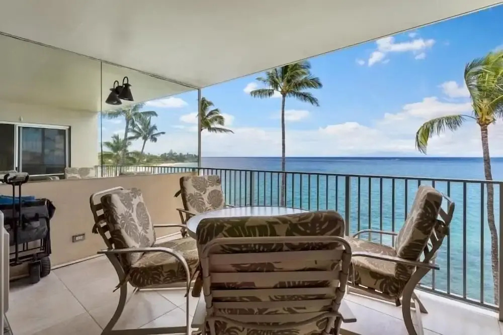 Royal Mauian, #511 2 Bedroom Condo by RedAwning