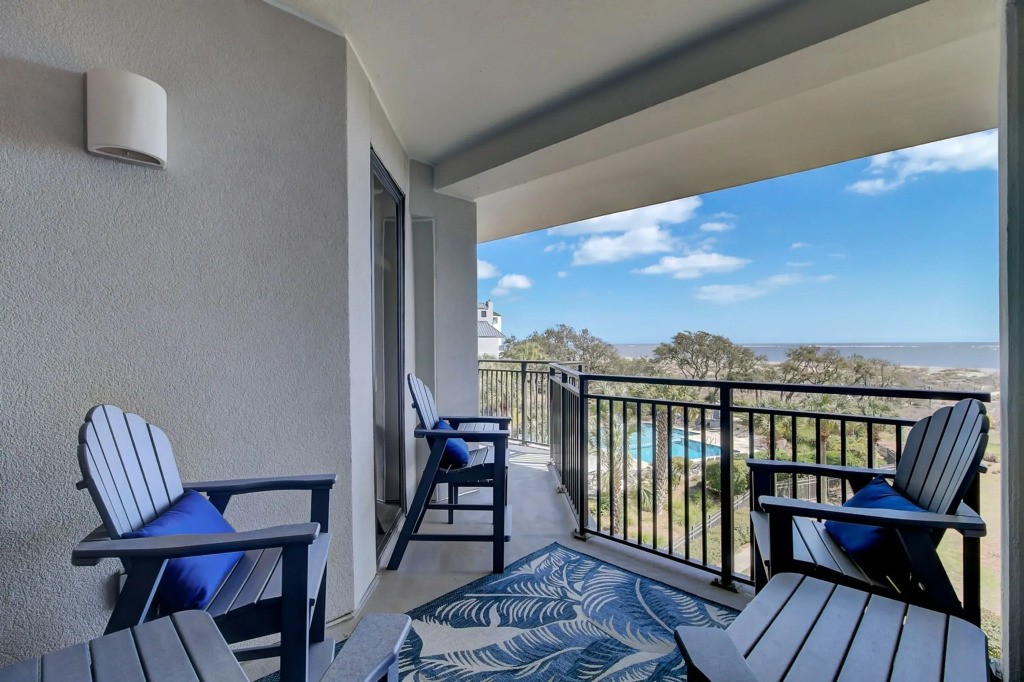 311 B Shipwatch by AvantStay | Shared Pool + VIew, Isle of Palms