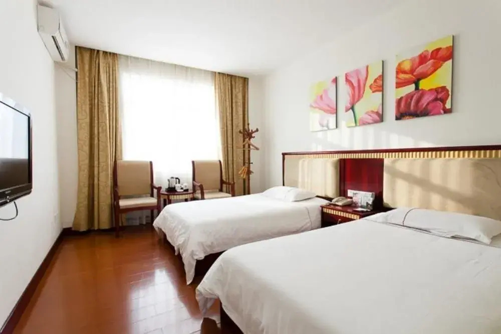 Junhong Hotel