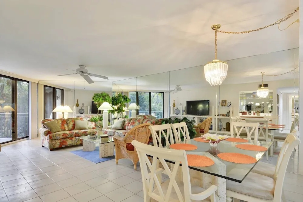 Atlantic Paradise by Avantstay Great Location w/ Balcony, Outdoor Dining & Shared Pool & Hot Tub!