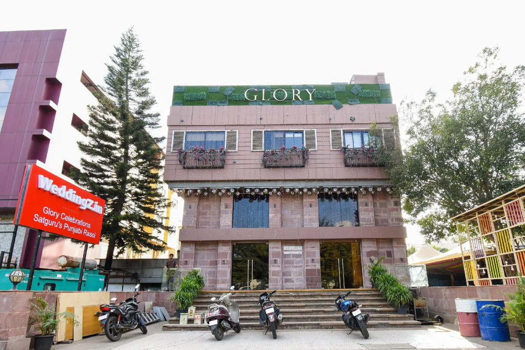 Capital O 64676 Glory