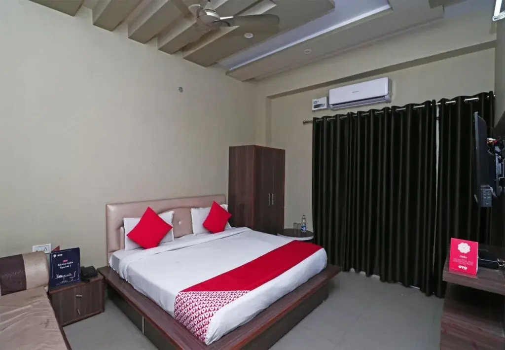 Hotel O Elibrista