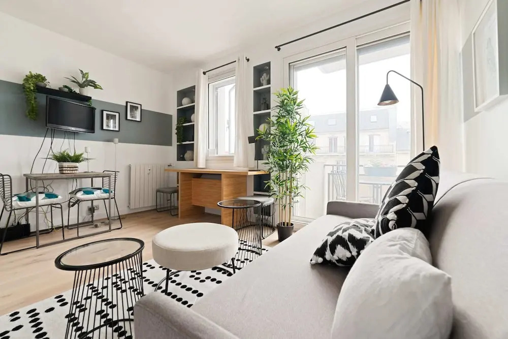 Chic Apartment Near the Champs-elysées