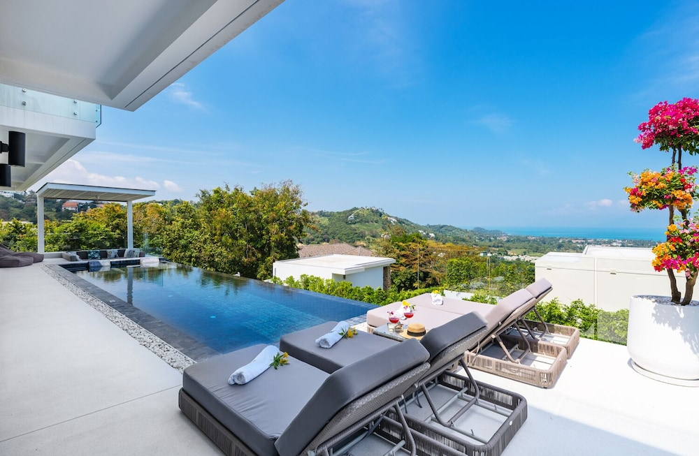 Luxury 5 Bedroom Modern Villa! KBR17