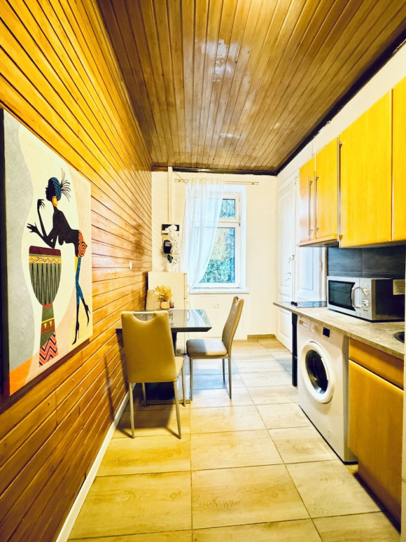 Modern Studio for 3 Near FAC Platz