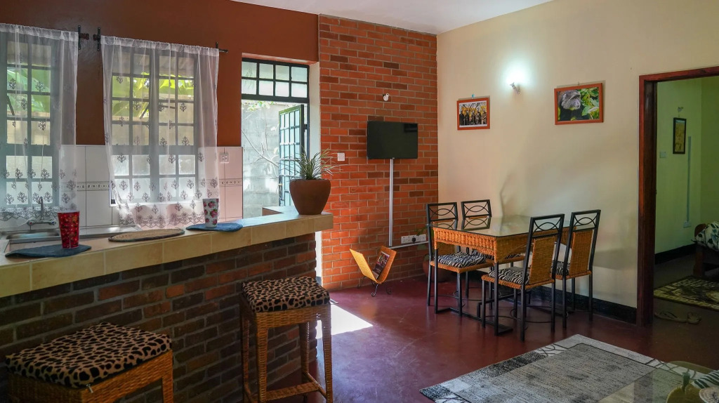 Lightness Boarding House
