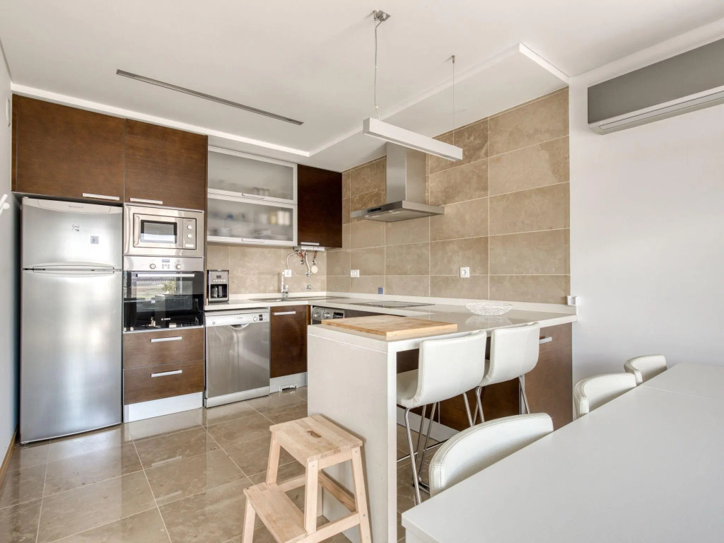 Modern Villa with Pool and barbecue