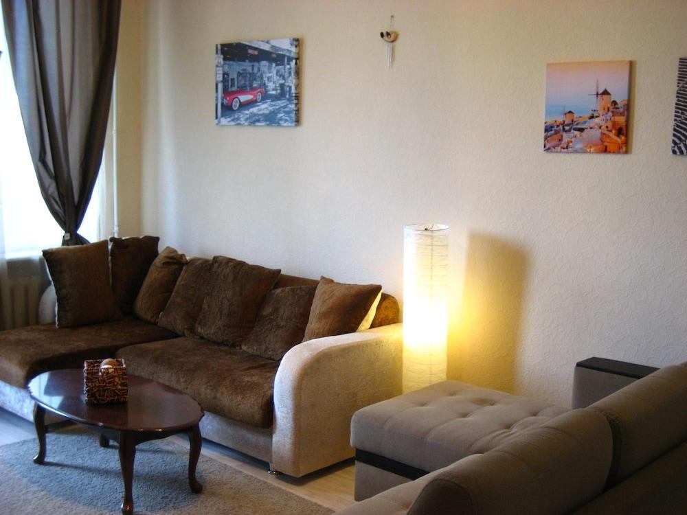 Old Arbat Deluxe Apartment