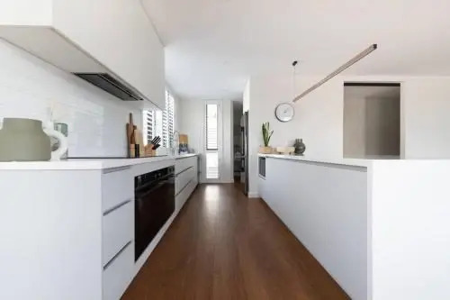 3 Story Townhouse In The Middle Of The City
