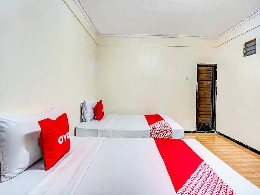 OYO Flagship 90899 Comfitel Siwalankerto