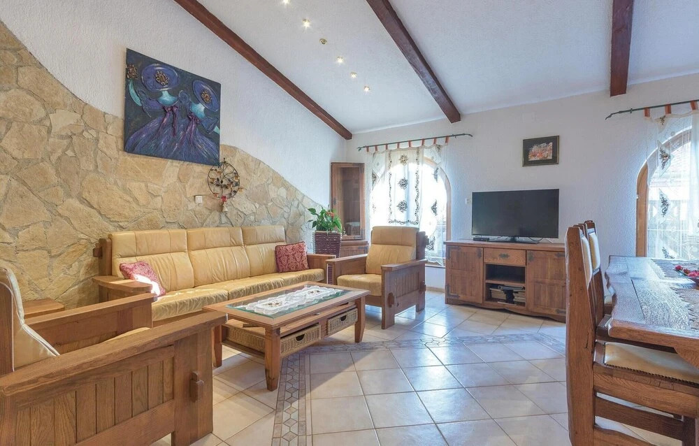 Beautiful Home in Marcana With Wifi and 4 Bedrooms