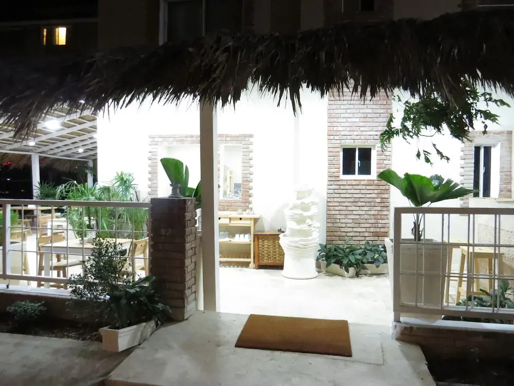 Punta Cana Lounge Beach Suites