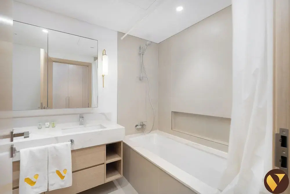 Vogue | Icon Bay Creek Harbour | Waterfront Living