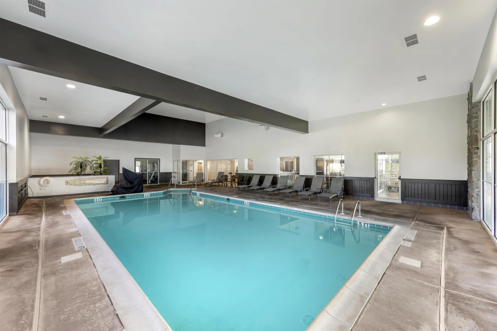 Best Western PLUS Revere Inn & Suites