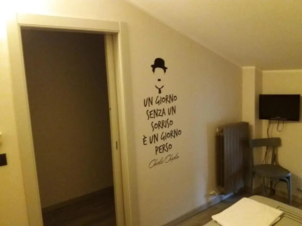 Hotel & Apartments " Perpoin "