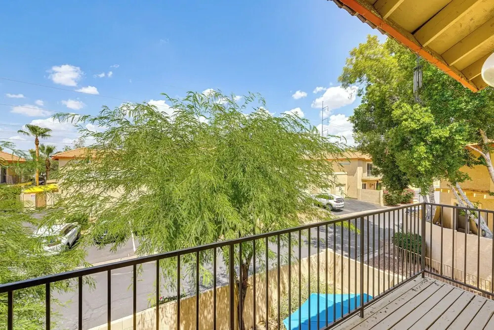 Hike & Golf! Townhouse w/ Resort Perks in PHX