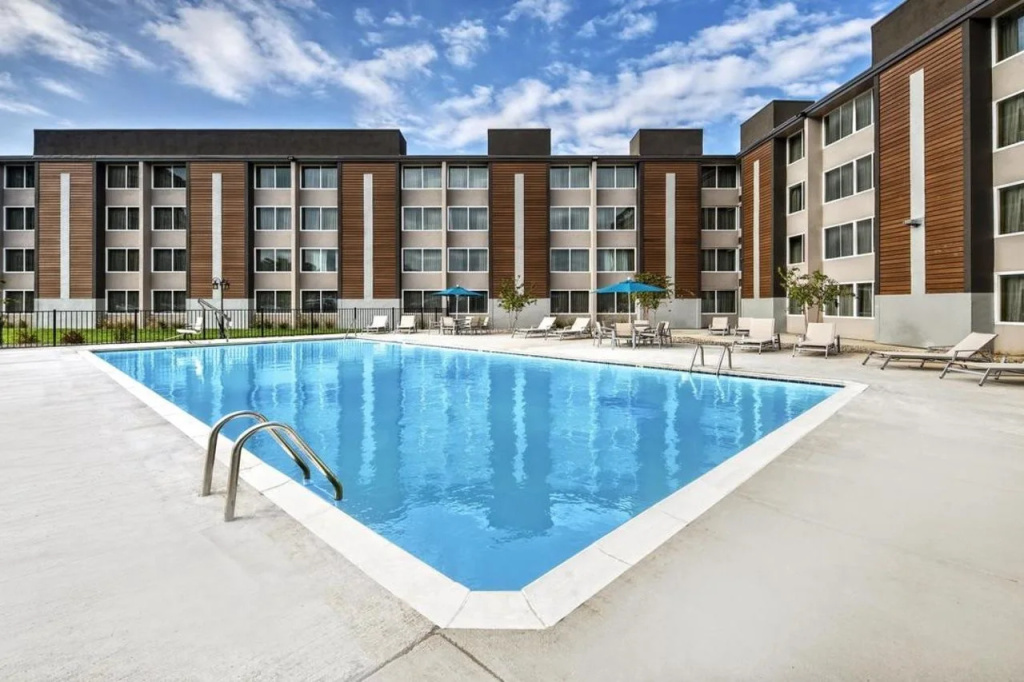 Holiday Inn Express Louisville Airport Expo Center by IHG