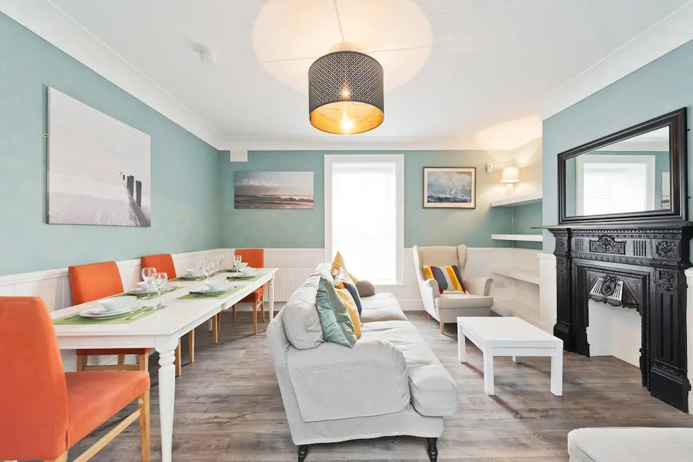 Sweet Inn - Gorgeous Howth I