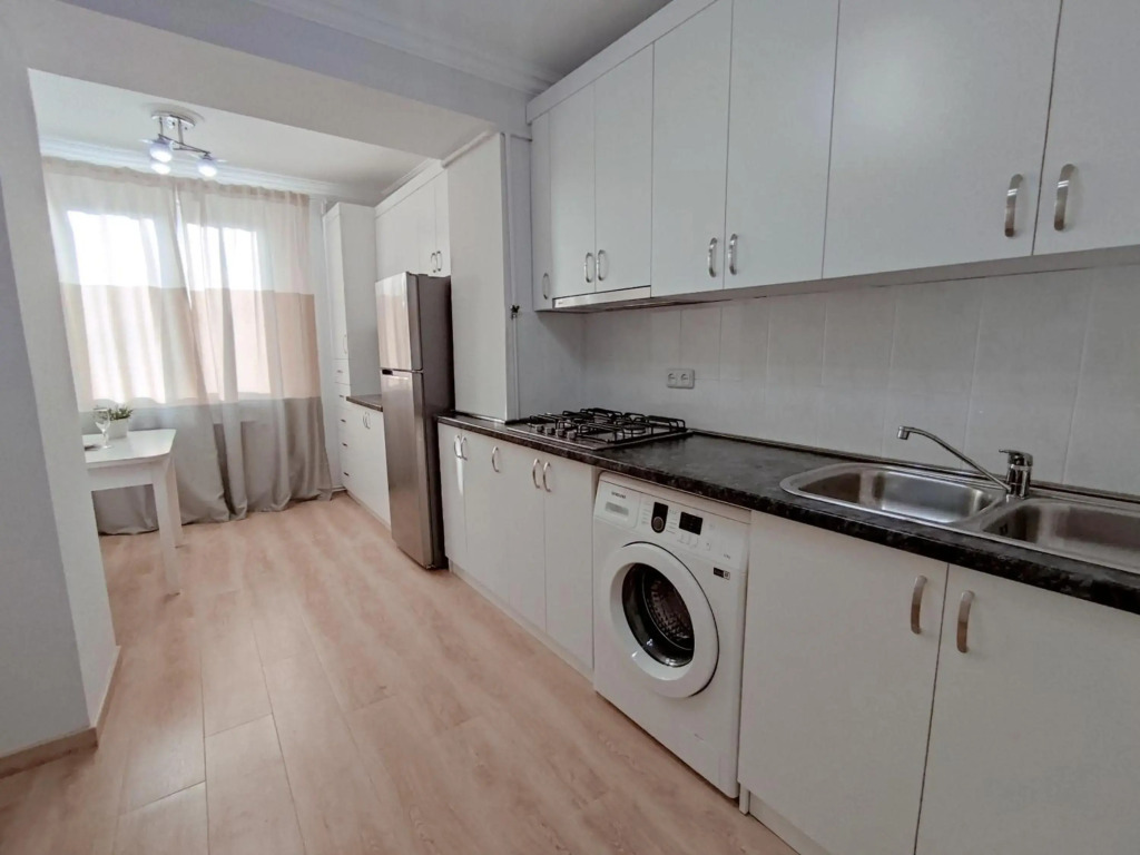 Renovated 1 bedroom with King size bed in Kentron