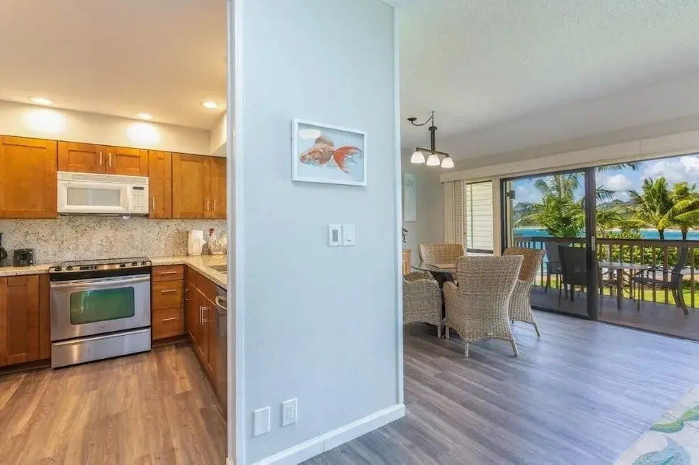 Lae Nani 333, Oceanview, Renovated And Gated 1 Bedroom Condo by RedAwning