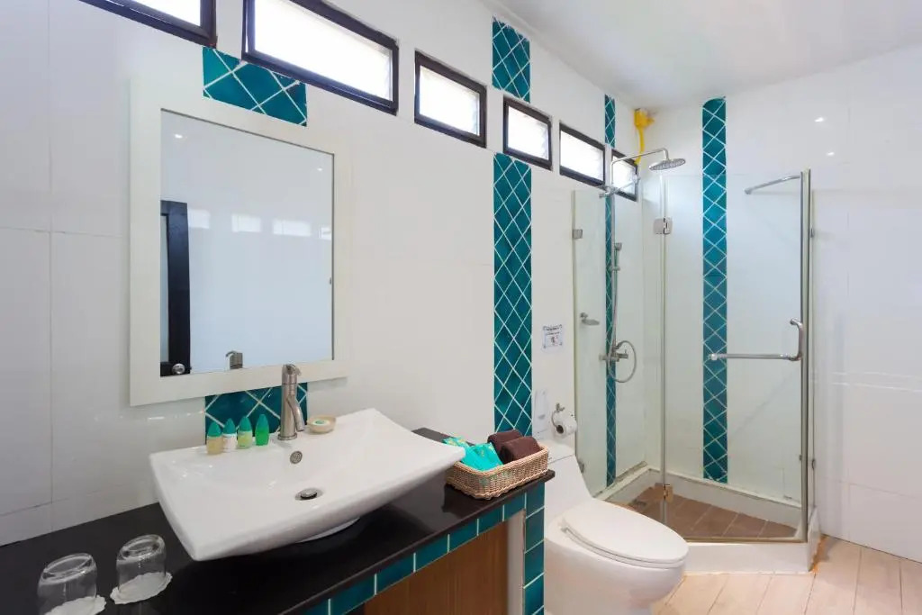 Phi Phi Long Beach Resort & Villa