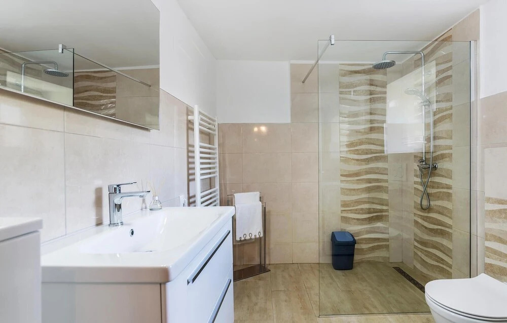 Lovely Home In Pula With Wifi