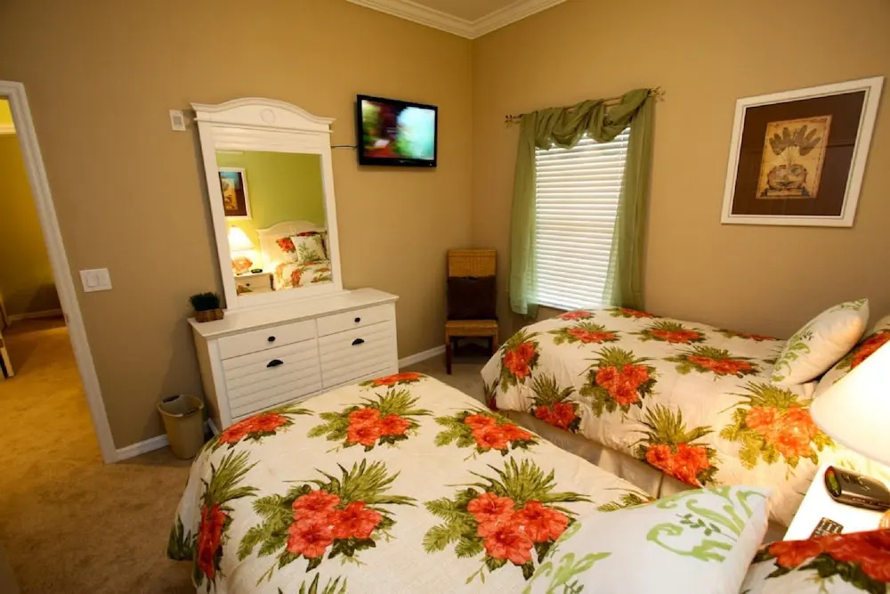 709 Bahama Bay