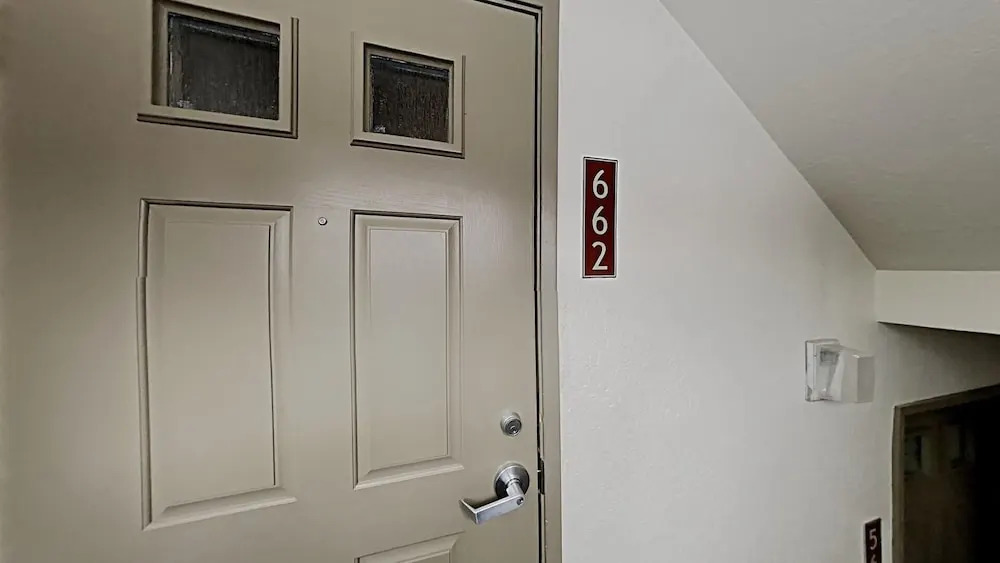 662 4 Bedroom Condo