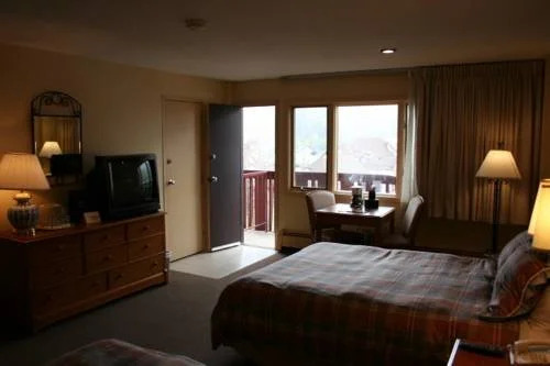Strata Vail