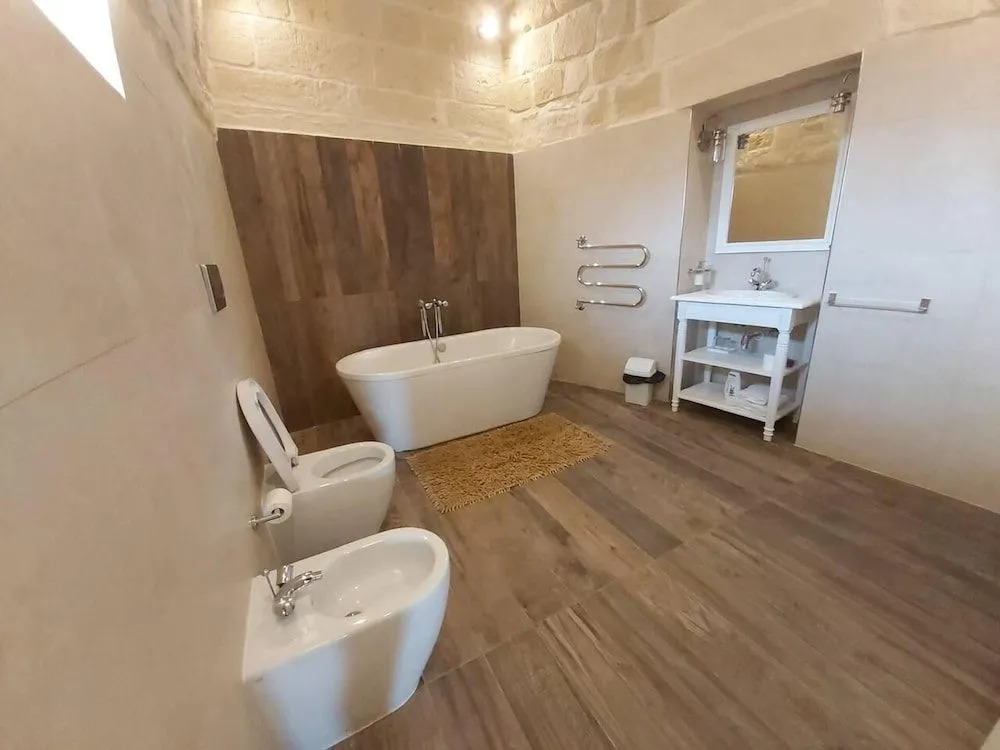 Farmhouse Villa with Large Pool and Garden in Gozo