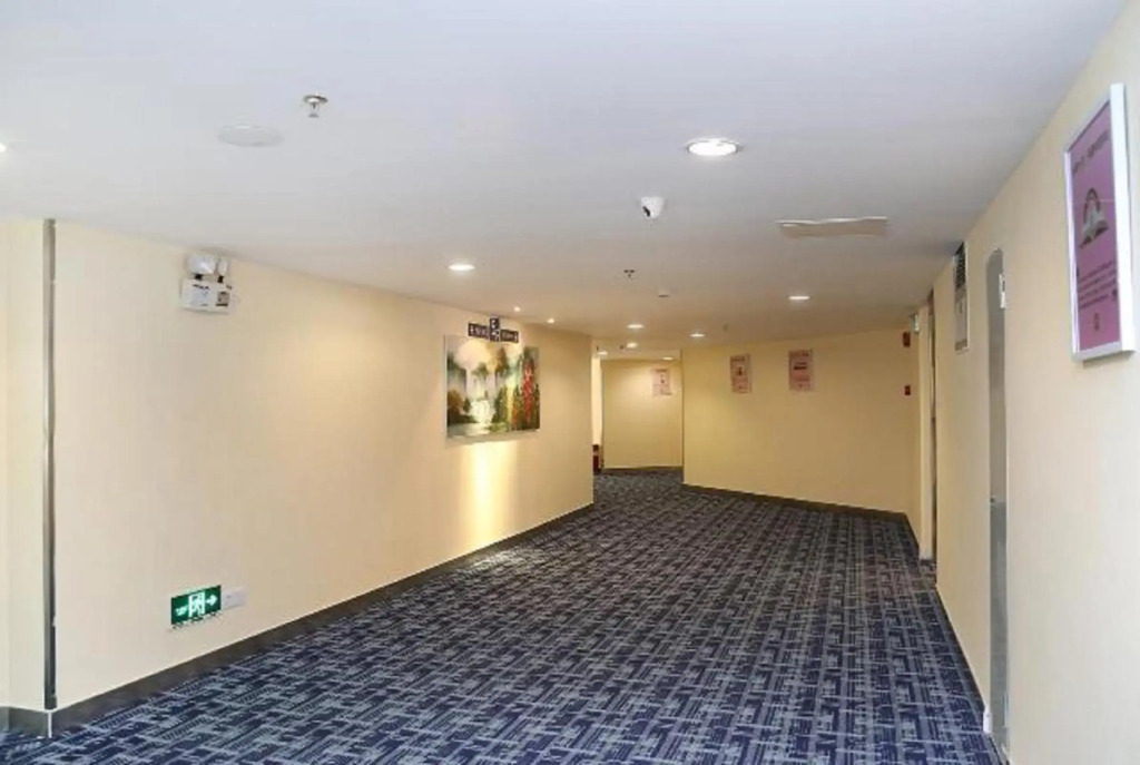 7 Days Inn Shenzhen China World Trade Center Merto Station Branch