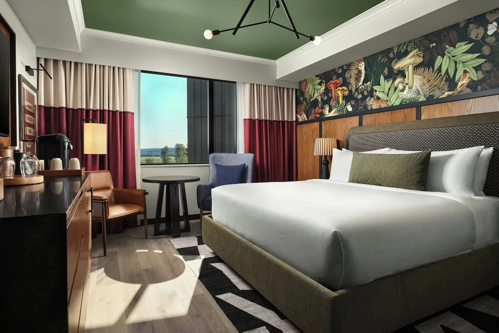 The SOMM Hotel & Spa, Autograph Collection