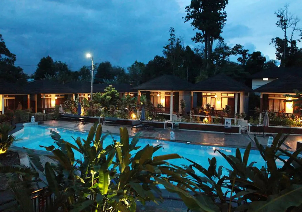 Green Tropical Village Hotel & Resort