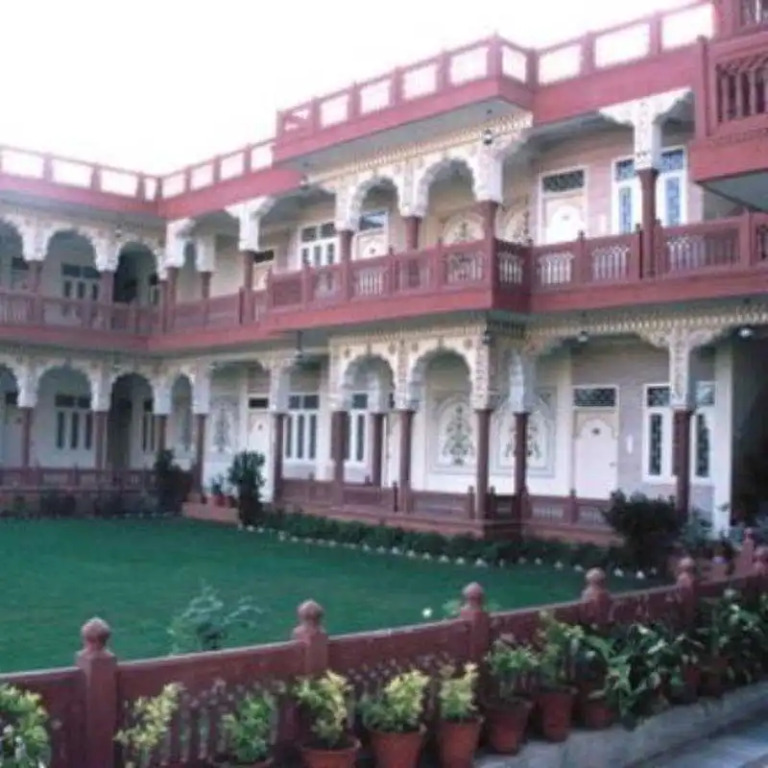 OYO 10283 Hotel Jaipur Darbar