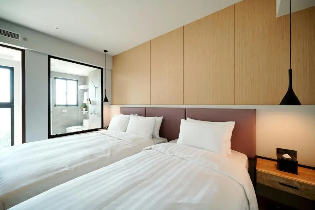 E Hotel