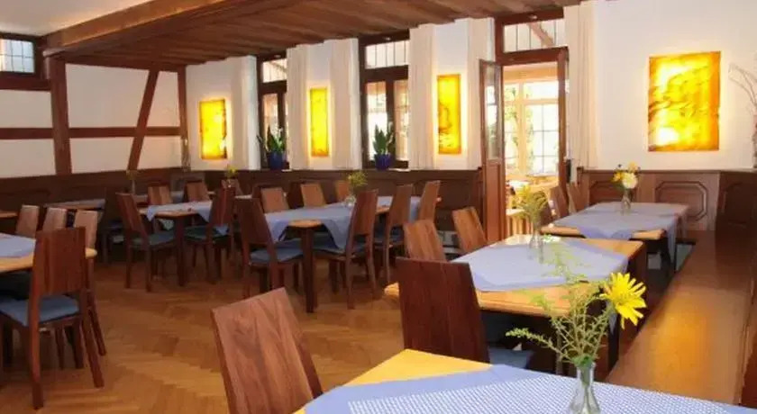Karpfenhotel & Herrenhaus im Gasthaus Sindel-Buckel