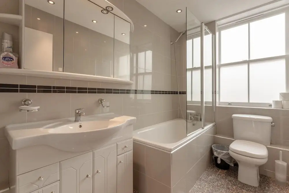 Spacious 3 Bedroom Flat in Covent Garden