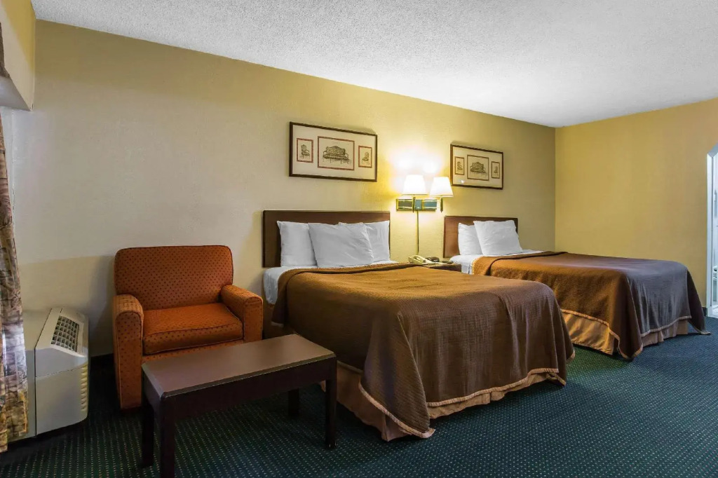 Отель Rodeway Inn Marietta near Dobbins ARB