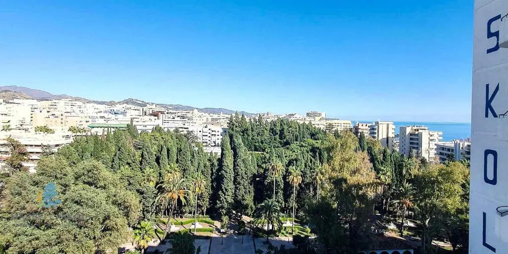 Skol 933. Fantastic 2 Bedrooms Apartment on the 9th Floor with Wonderful Sea Views