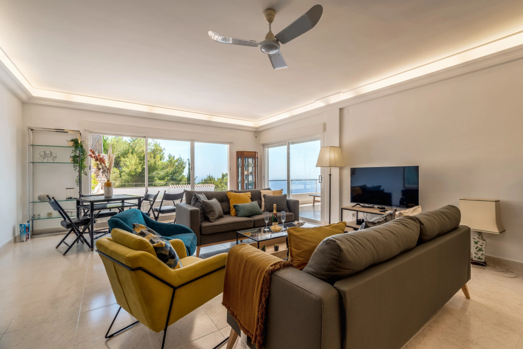 CERRO GORDO luxury 4 bedroom" vila" with spectacular views of the coast and mountain and 18m long swiming pool