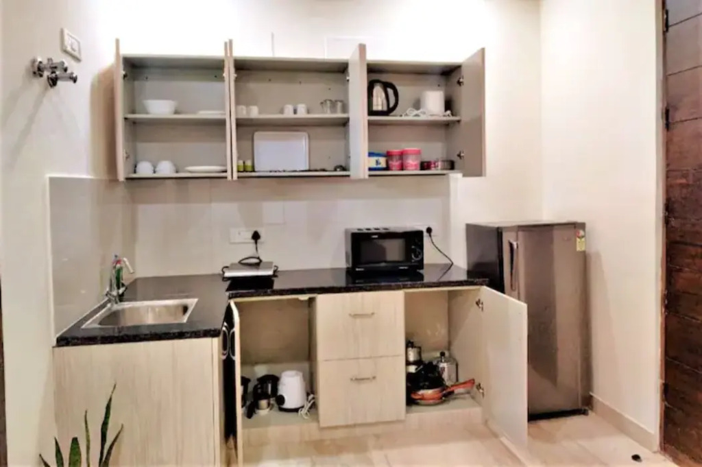 BluO Studio DLF Golf Course Road - Artemis
