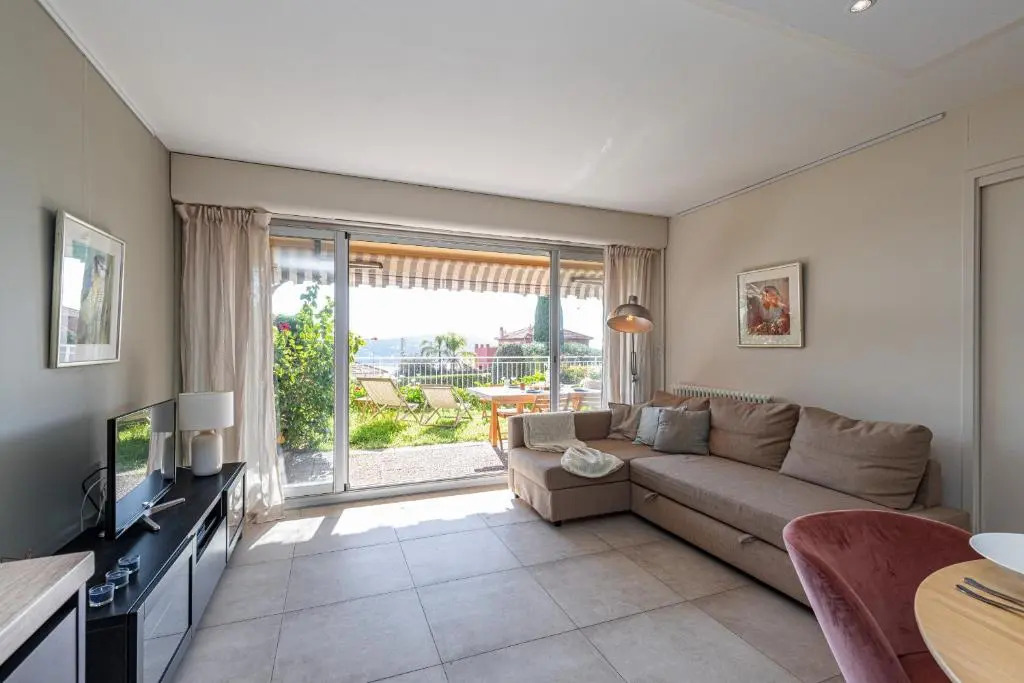 2 BDR Villefranche-sur-Mer Sea View Parking and Swimming Pool