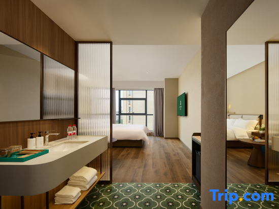 Yingju Hotel (Panda Base Branch)