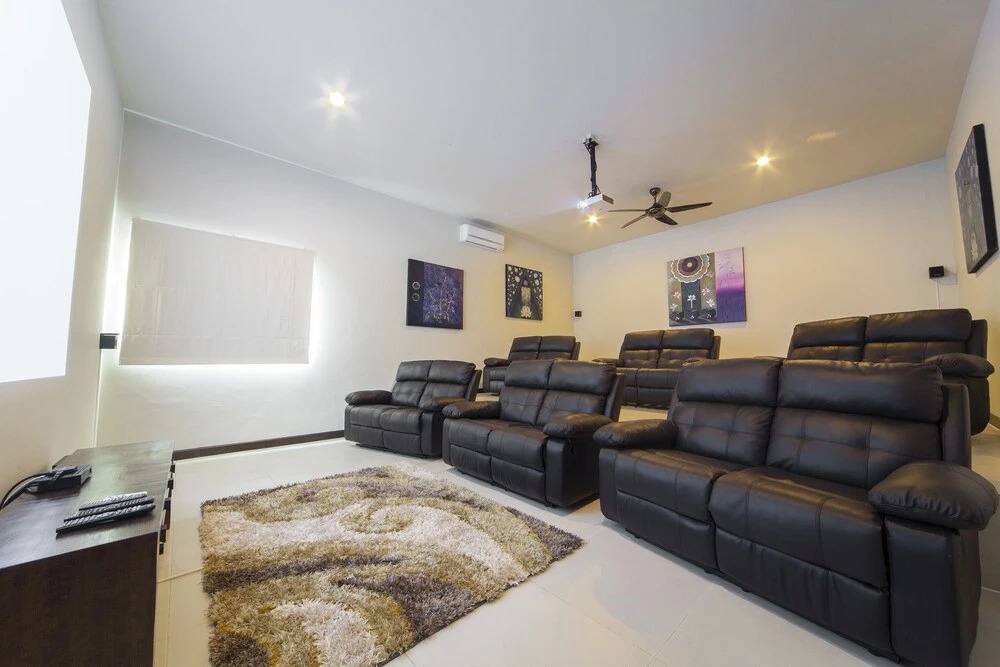 Villa Hin Fa 8 Bed Seaviews in Extensive Modern Grandeur