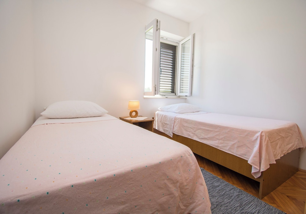 Apartment Stay Near Krka