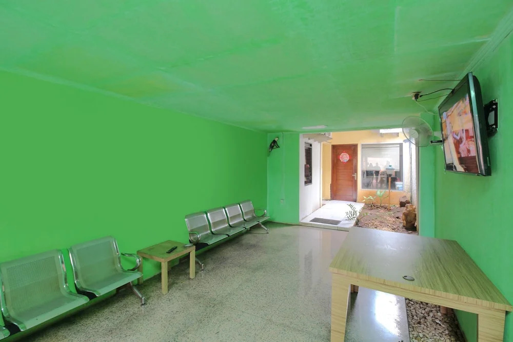 Airy Eco Pasar Minggu Salihara 6 Jakarta